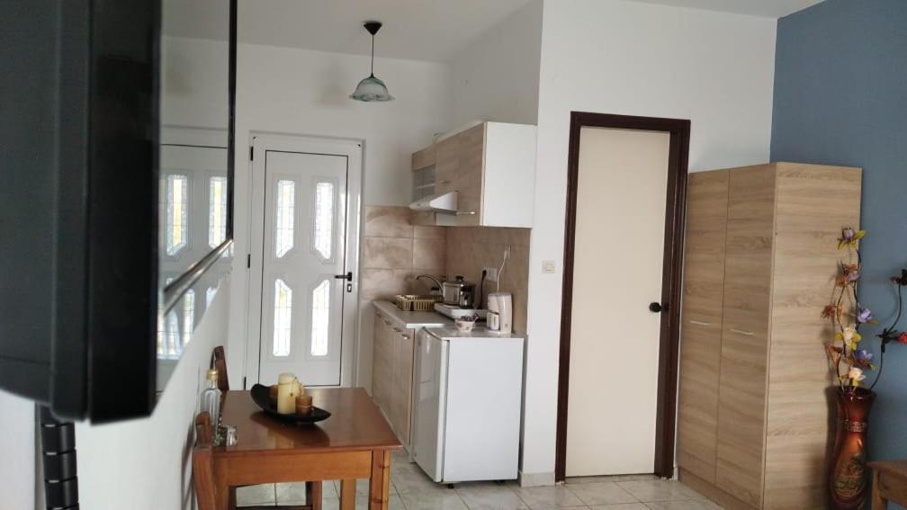 Golden Sun Apartments Rodakino Exterior photo