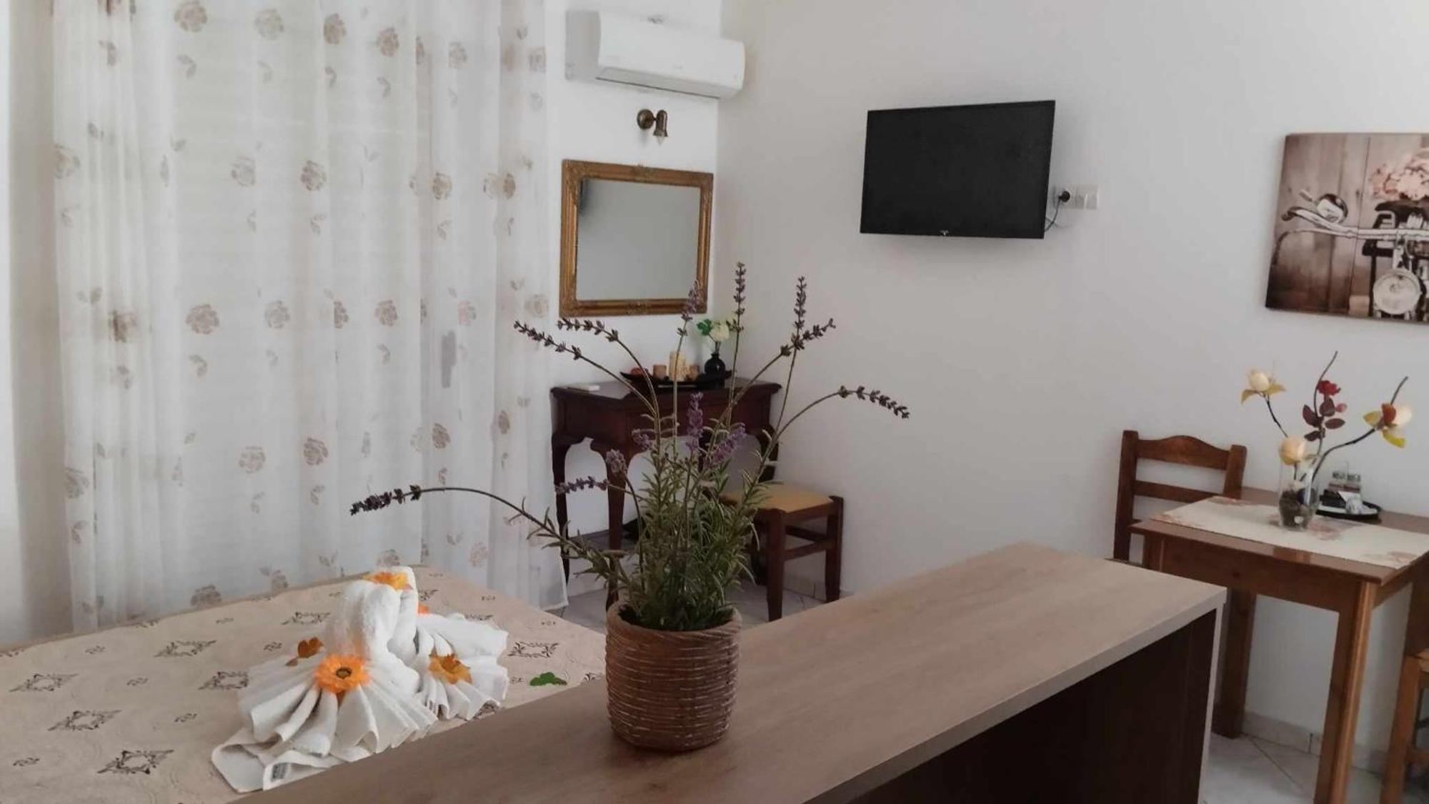 Golden Sun Apartments Rodakino Exterior photo